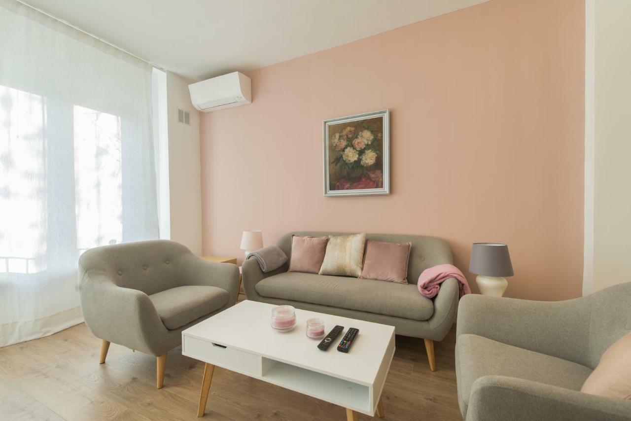 Chic And Spacious Apartment In Central Sofia - Patriarh Evtimiy By Flat Mаnager Екстер'єр фото