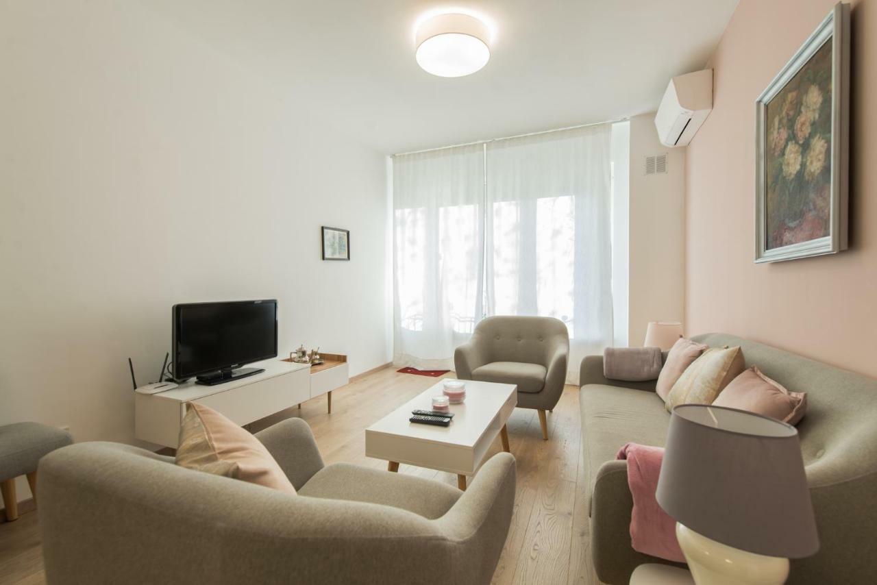Chic And Spacious Apartment In Central Sofia - Patriarh Evtimiy By Flat Mаnager Екстер'єр фото